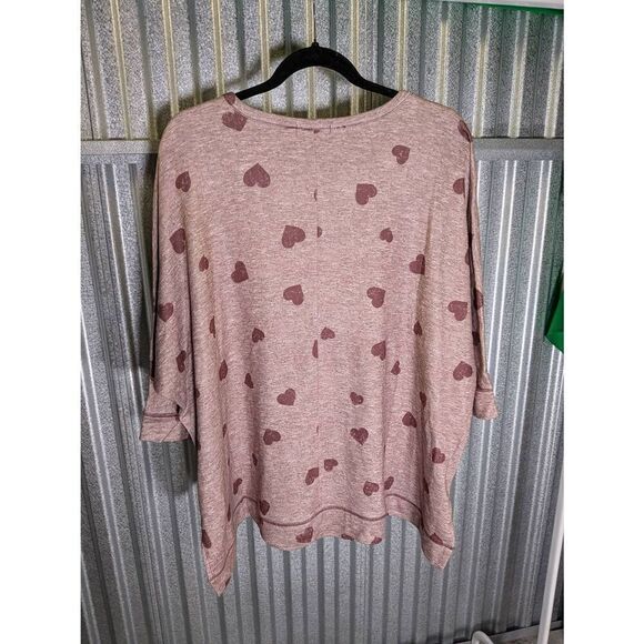 NWOT Cha Cha Vente Top Pink with Burgundy Hearts 3/4 Sleeves Round Neck Women's - Picture 2 of 5